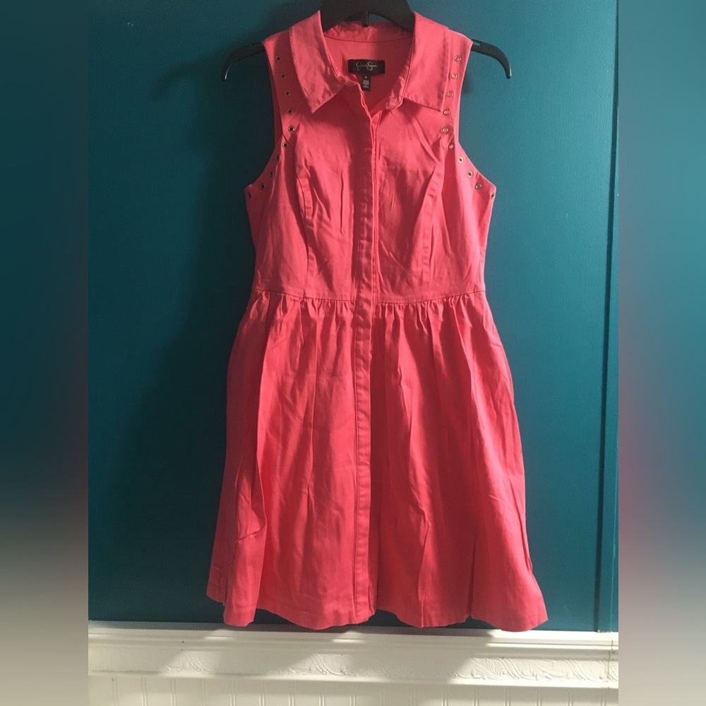 Women’s dress size 8